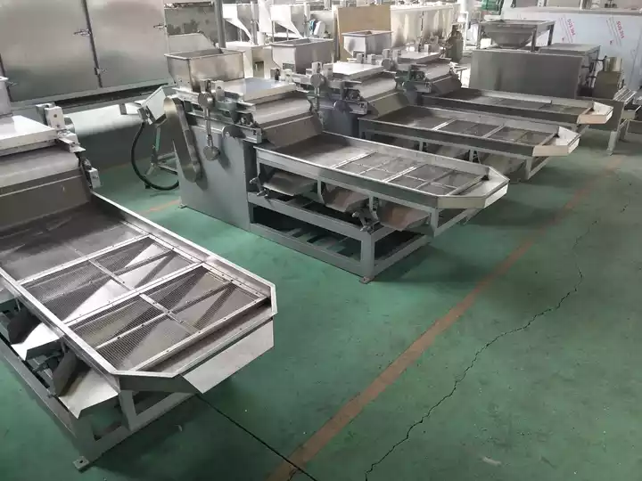 مونگ پھلی سیدھی چاقو کاٹنے والی گرینولیٹر