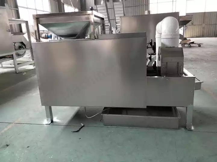 三ローール半粒粉砕機