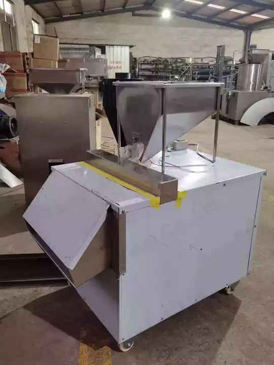 Peanut Slicer