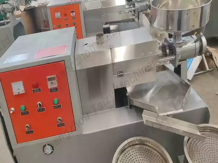 Automatic Screw Oil Extractor Food Workshop UK