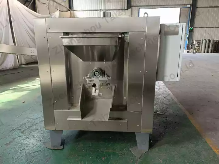 Temperature controlled cocoa bean roaster